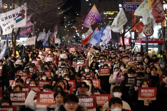 대학생 총궐기 | 신촌에서 울려퍼진 대학생들의 윤석열 퇴진 함성