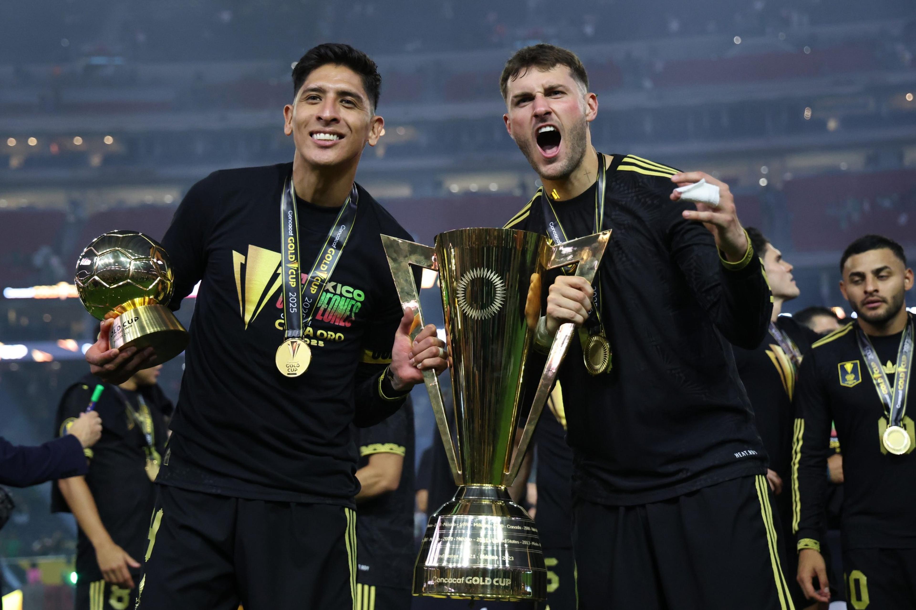 Soccer: Concacaf Gold Cup-Final-Mexico at USA