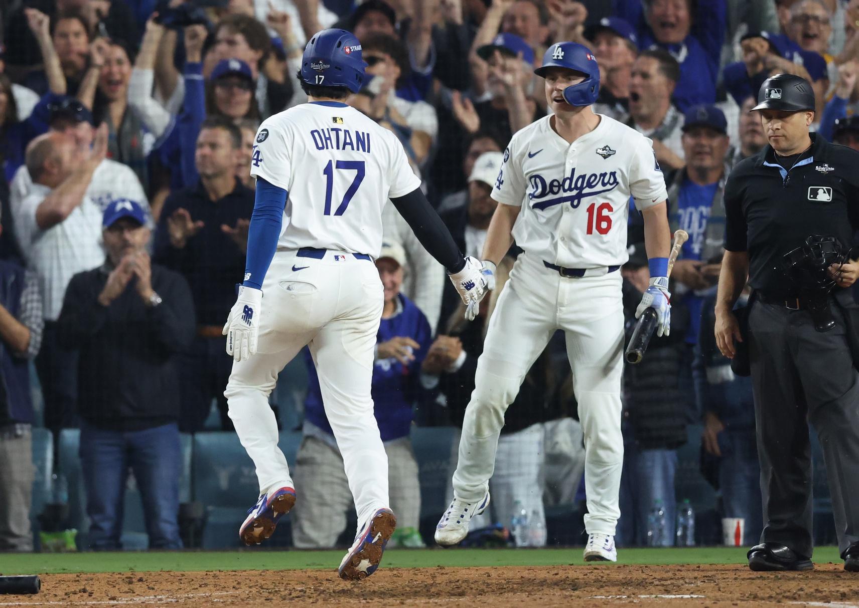 MLB: World Series-Toronto Blue Jays at Los Angeles Dodgers