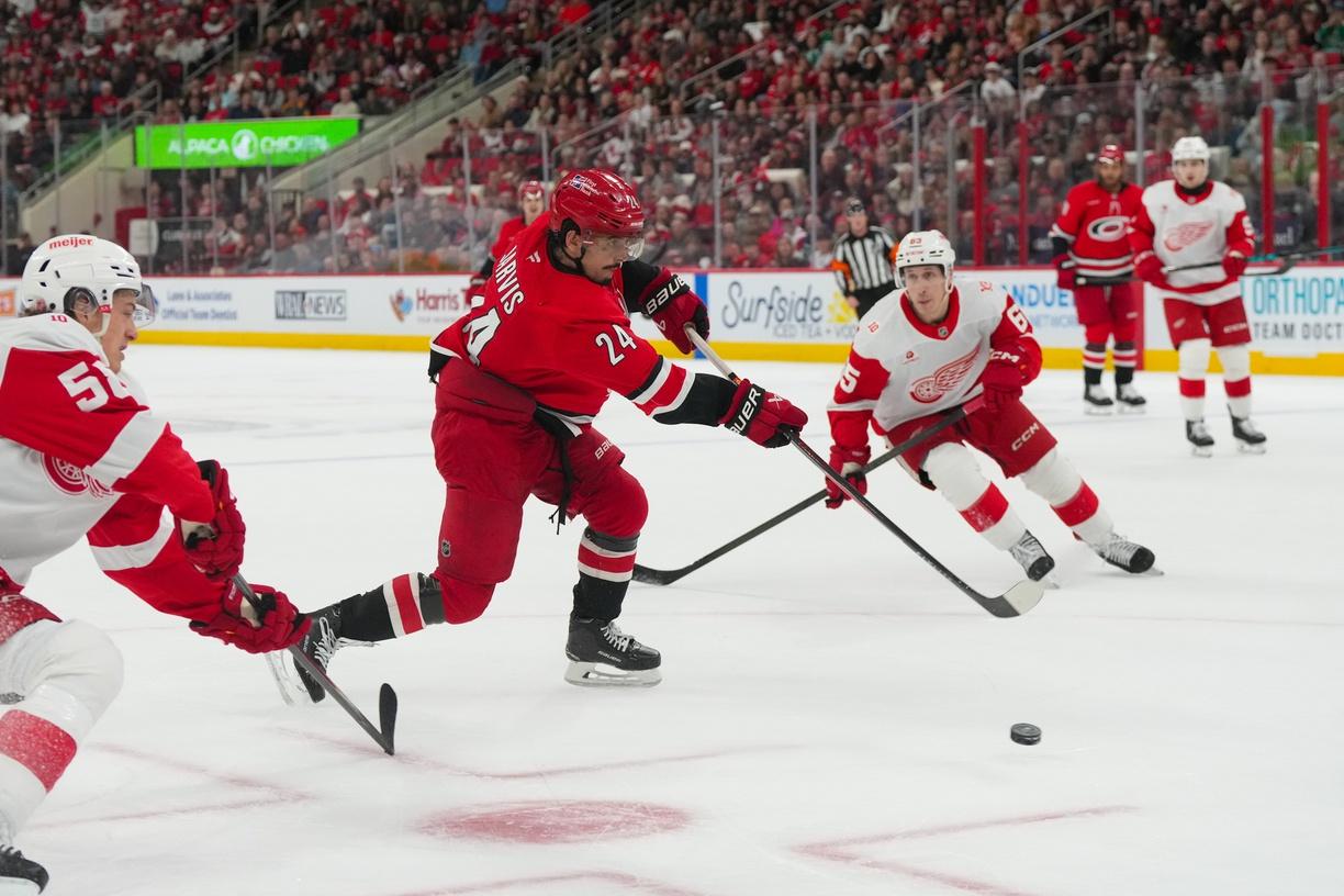 NHL: Detroit Red Wings at Carolina Hurricanes