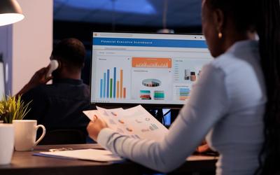Vanity Metrics vs. Value Metrics: A CMO's Guide for CMOs | Growth Authority