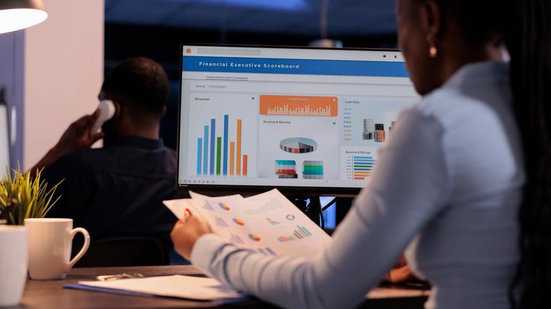 Vanity Metrics vs. Value Metrics: A CMO's Guide for CMOs | Growth Authority