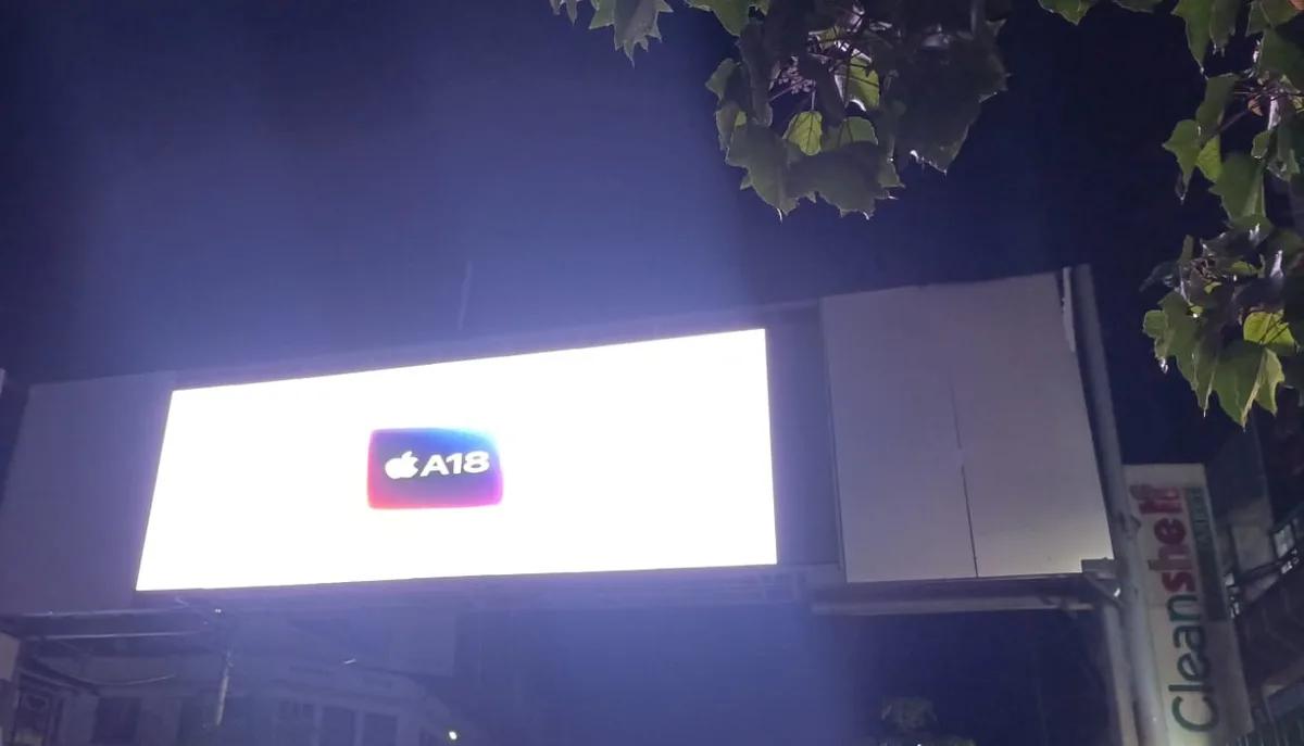 Gantry screen on Kenyatta Avenue, Nakuru