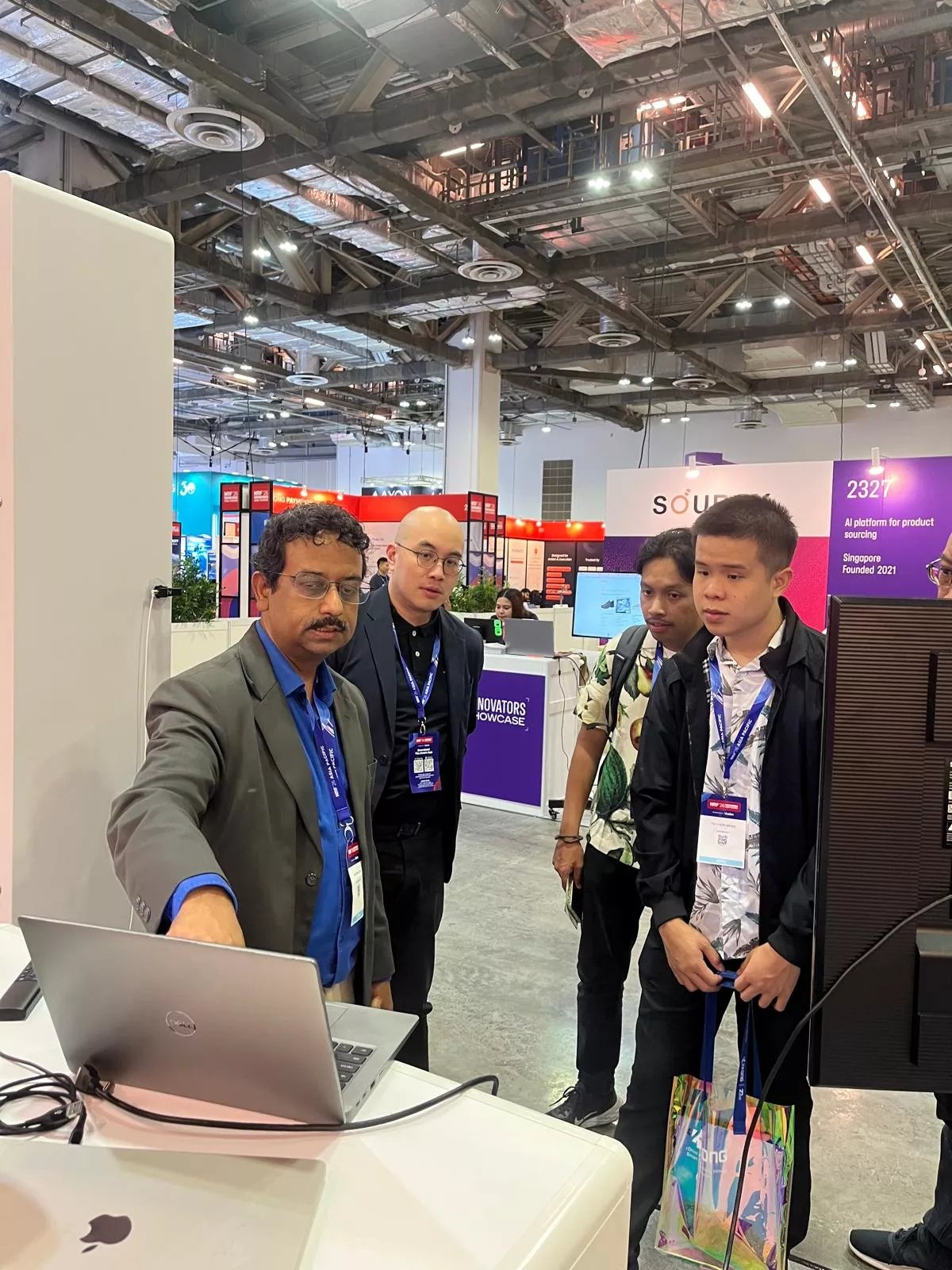 Navonil Explains about the MW at NRF APAC
