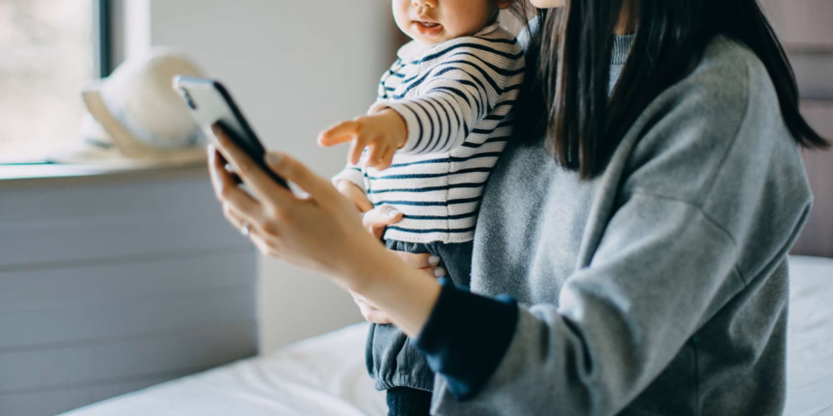 Screen Time and Motor Delays in Children: What Parents and Therapists Need to Know