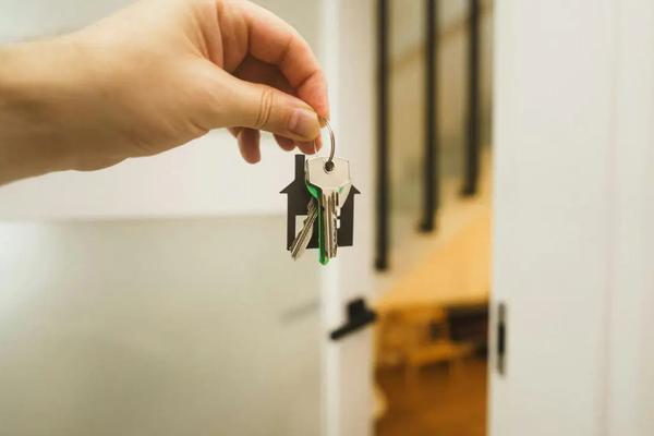 Potential Tenant Profiles for Lucerne Grand: Who and Why?
