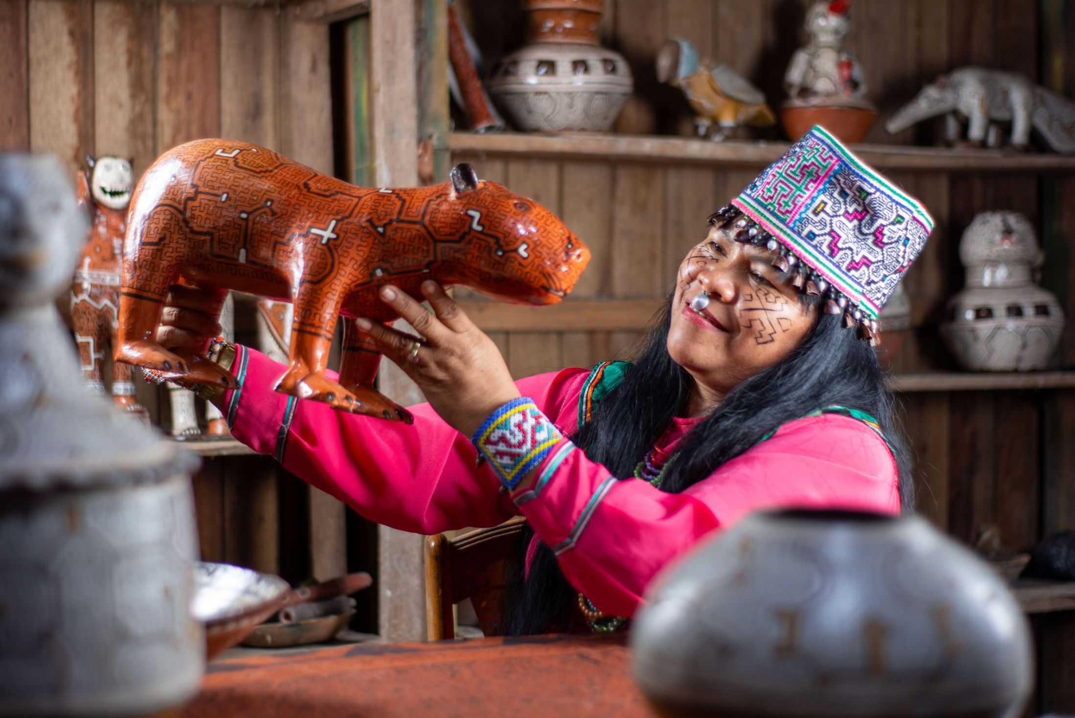 Ceramics demonstration workshop by Lily Sandoval Panduro, Ucayali
