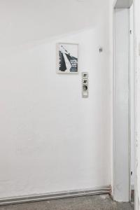 KIM SEOB BONINSEGNI, COURS DE SELF DEFENSE POUR JEUNES ARTISTES # 2, 2007 (undefined), undefined, Jan Kaps, Cologne