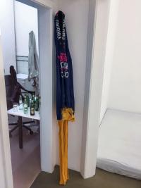 Thinking about mother, Thinking: Oh, What have you loved more than anything over all these years. Well done my bird! (2038), Tobias Spichtig, Jan Kaps, Cologne