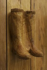 Oak mural with boots (detail), 2015, Oak wood, 204 × 120 × 34 cm (undefined), Daniel Dewar & Grégory Gicquel, Portikus, Frankfurt