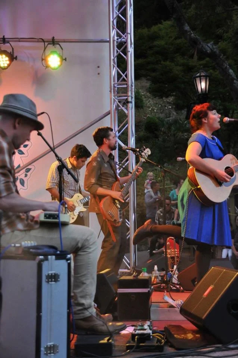 Eb & Sparrow. Meridian Gardens Magic, Wellington, 2015