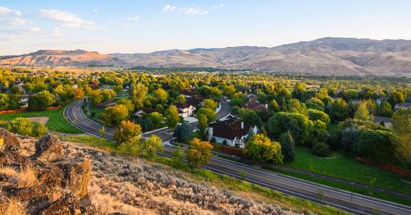Beautiful neighborhood with lots of greenery