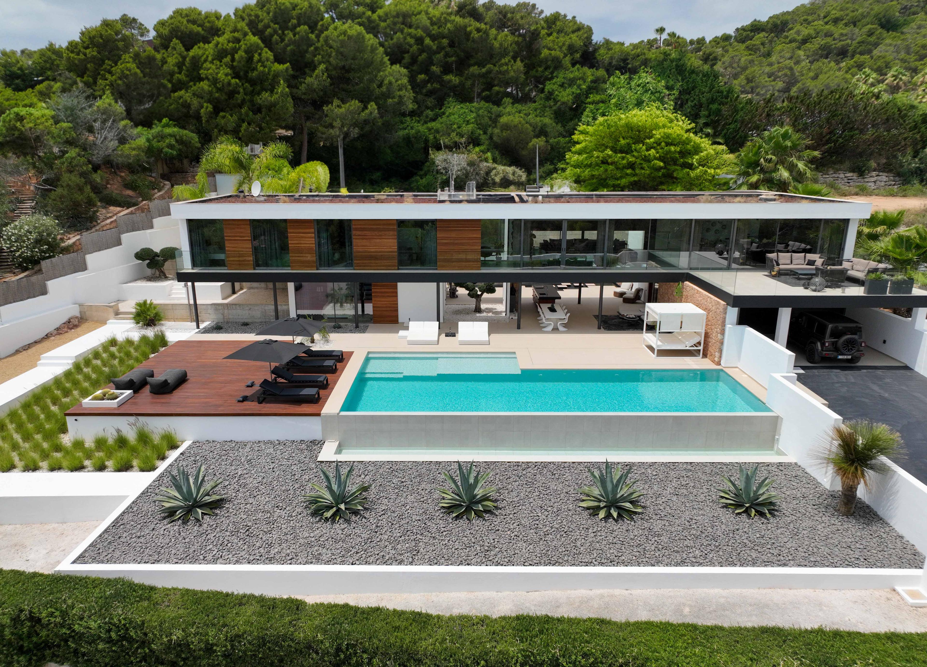 Image: The Top 5 Luxury Sea View Villas in Ibiza