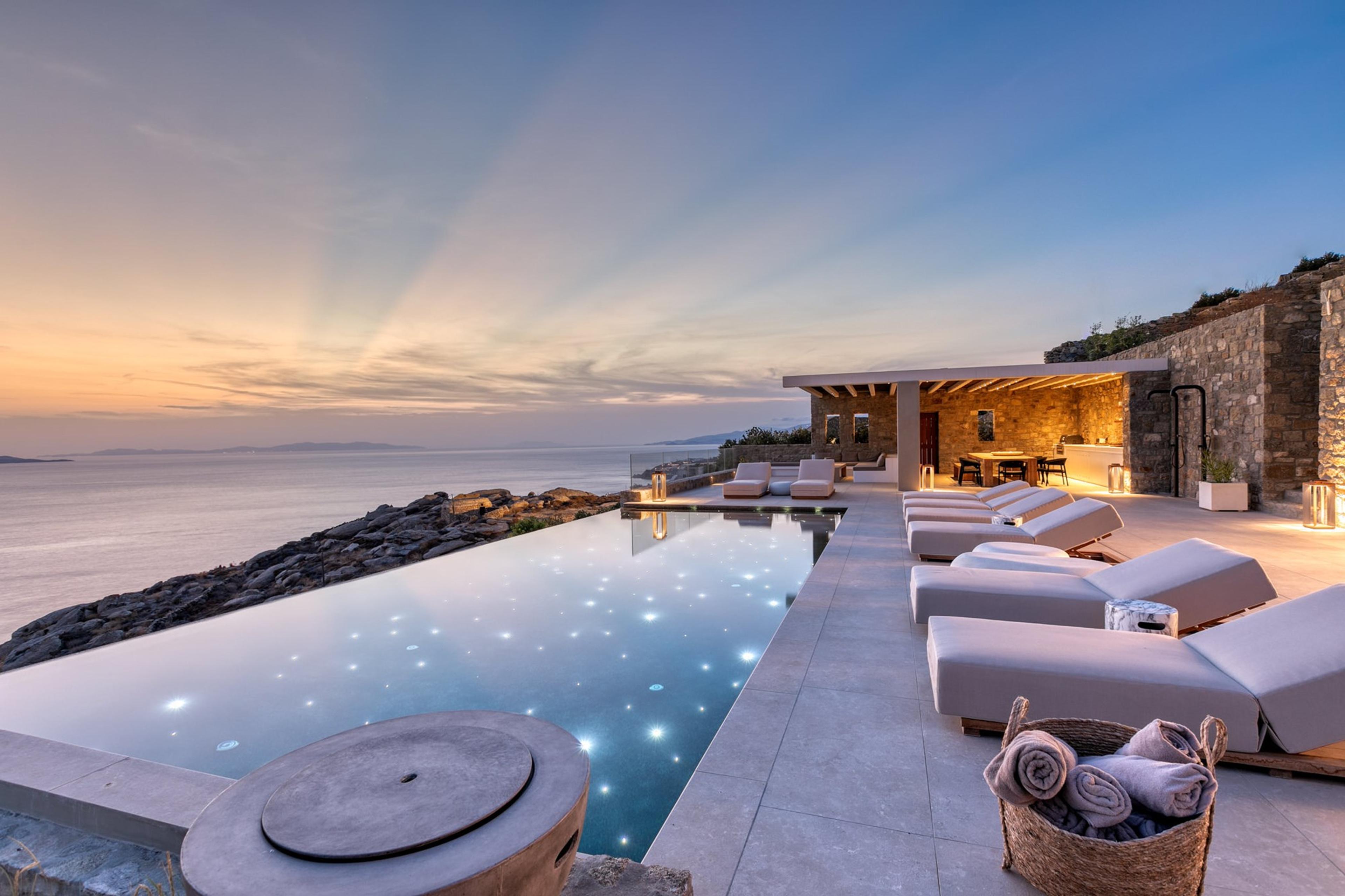 Image: Our Top 5 Luxury Sea View Villas in Mykonos