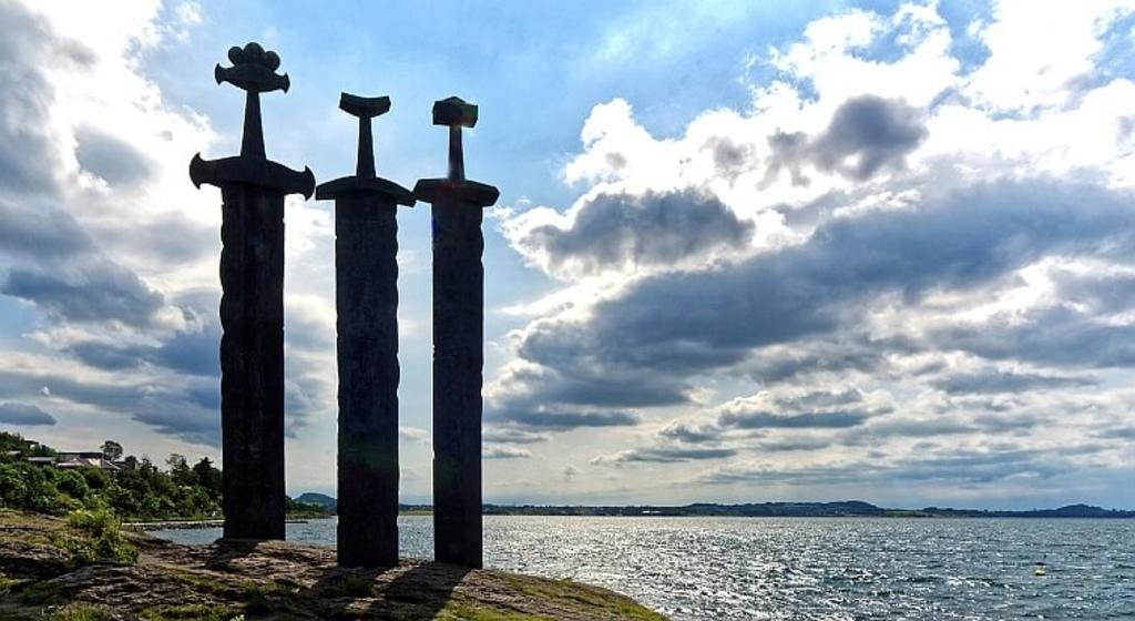 Sverd i fjell. I 2022 er det Rikssamlingsjubileet - en nasjonal markering av at det er 1150 år siden slaget ved Hafrsfjord. 