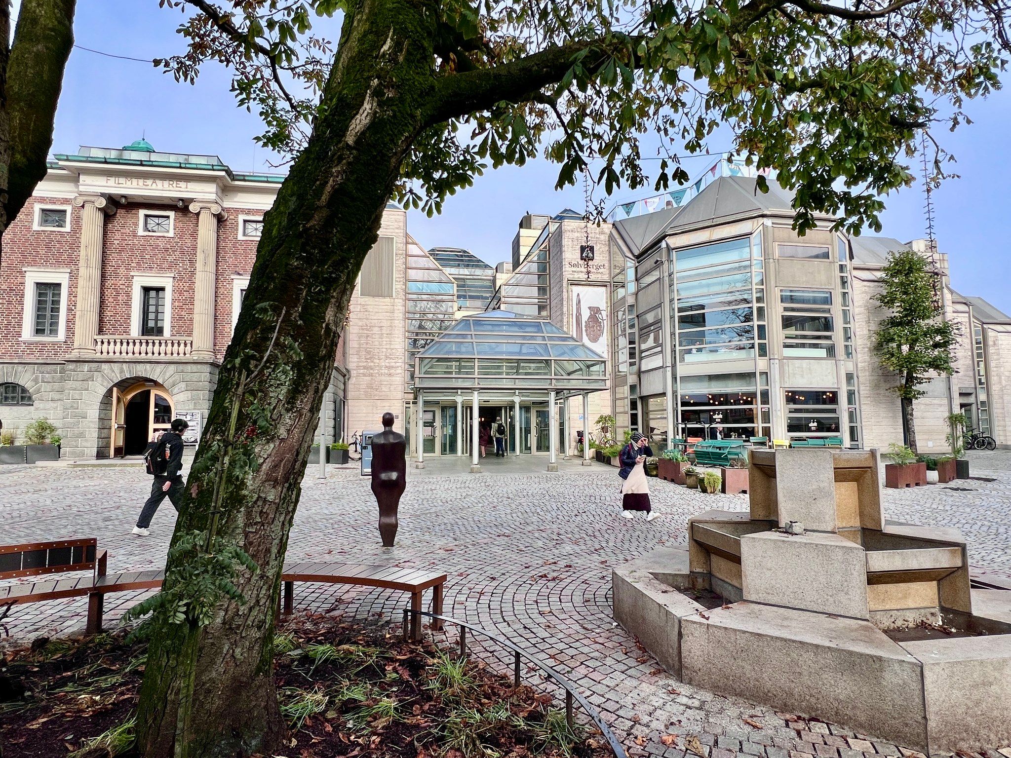 Sølvberget bibliotek og kultur hus fra Arneageren.