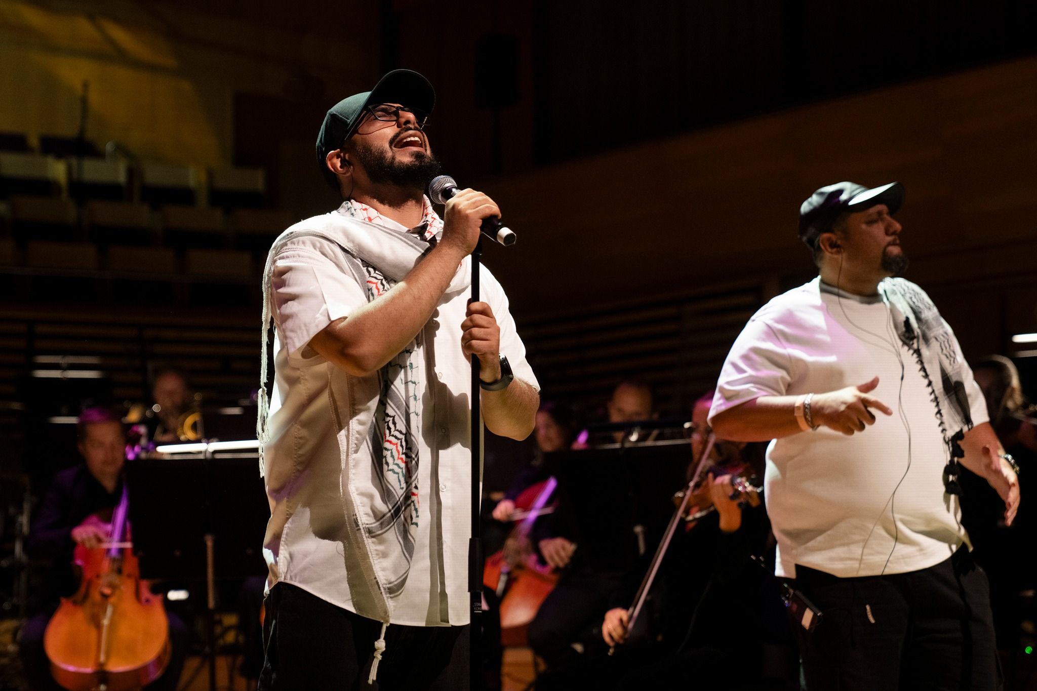 Rapperne Mohammed Elsusi og Abu Joury begge fra Gaza Elsusi er for tiden fribykunstner i Stavanger Foto: Marie von Krogh