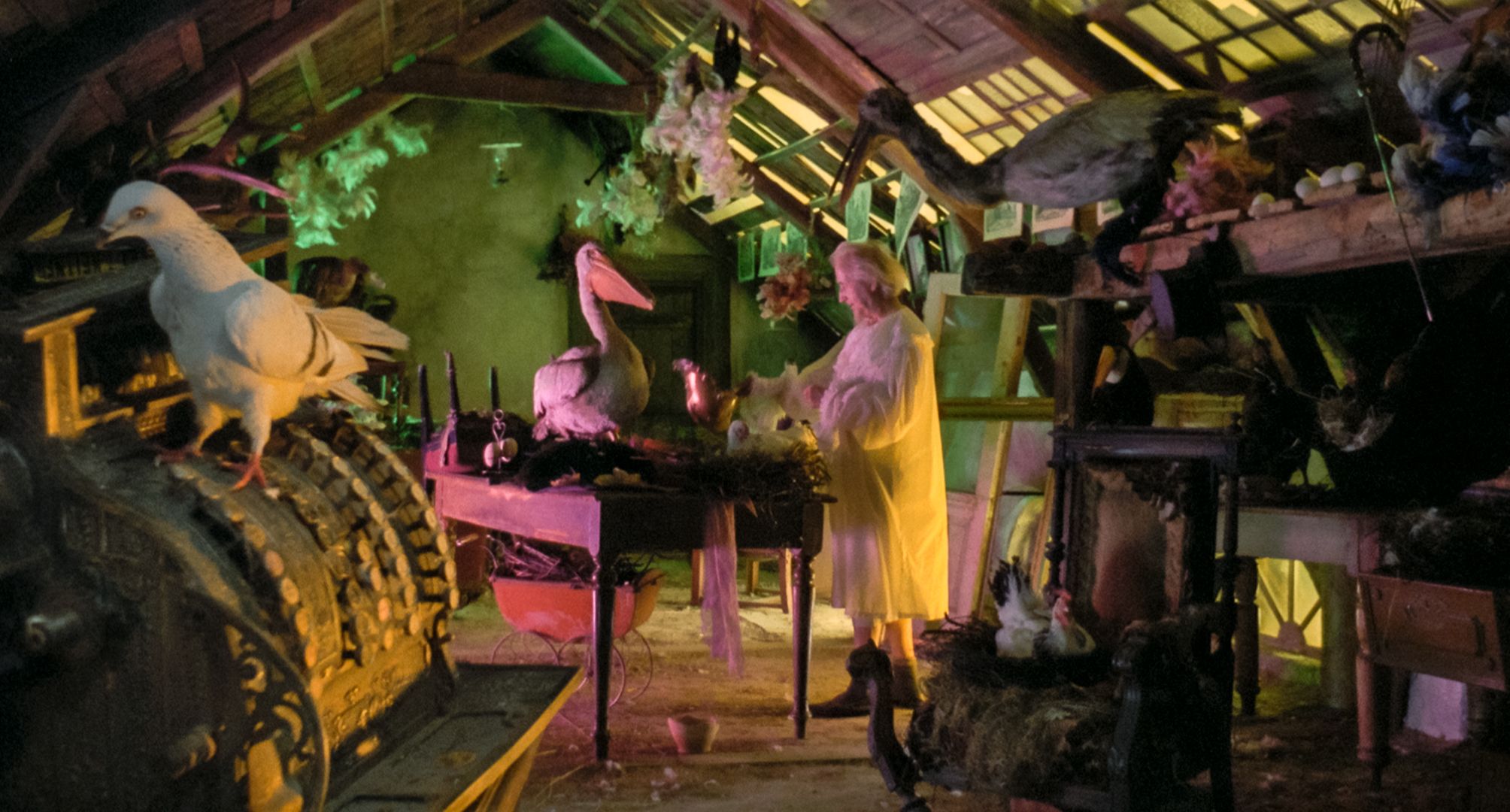 Ursnitt gfra filmen The Hourglass sanatorium