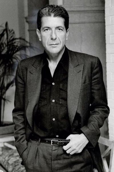 Portrett av Leonard Cohen svart/hvitt