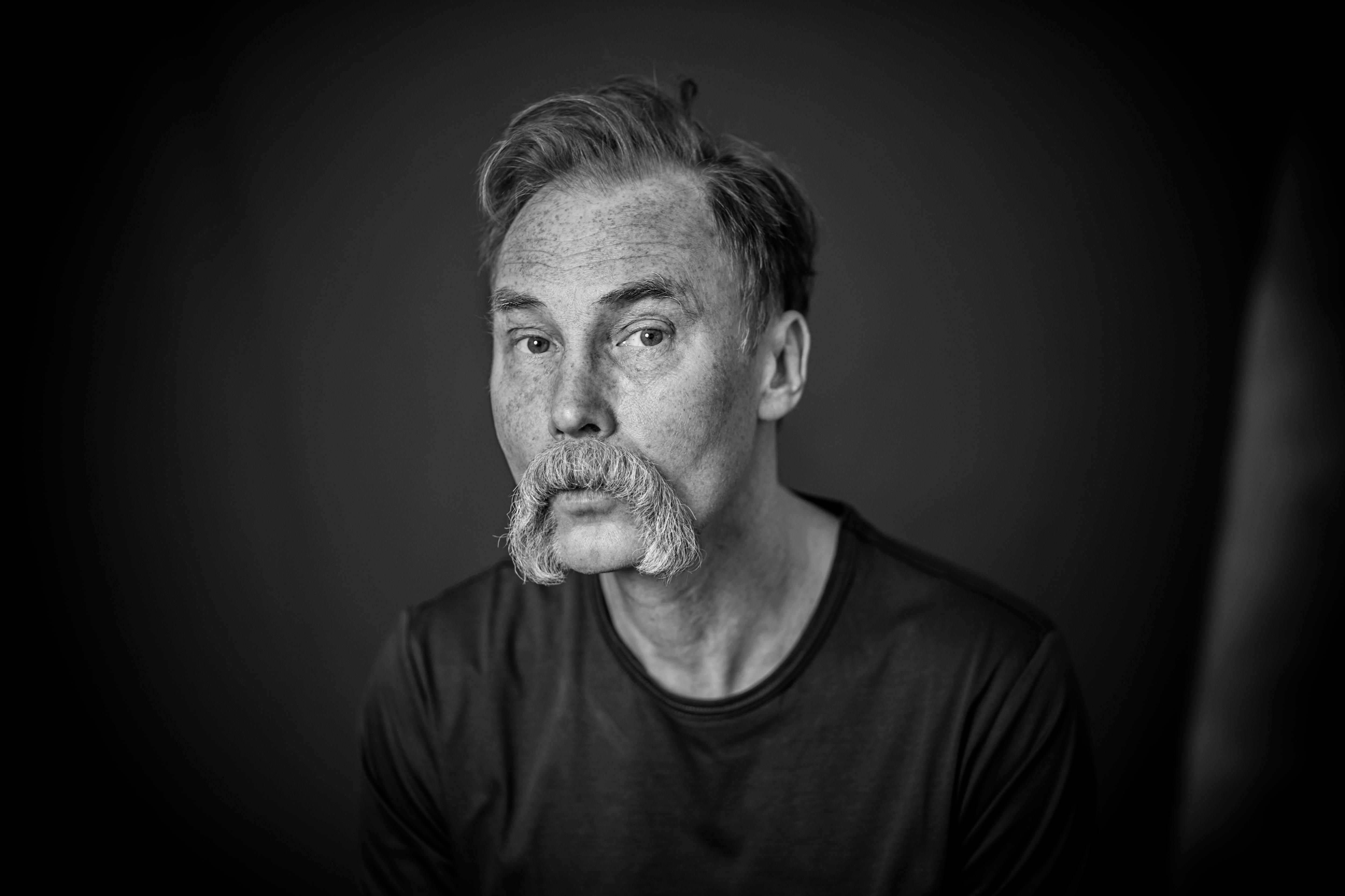 Portrett av festivalpoeten Ulf Karl Olov Nilsson