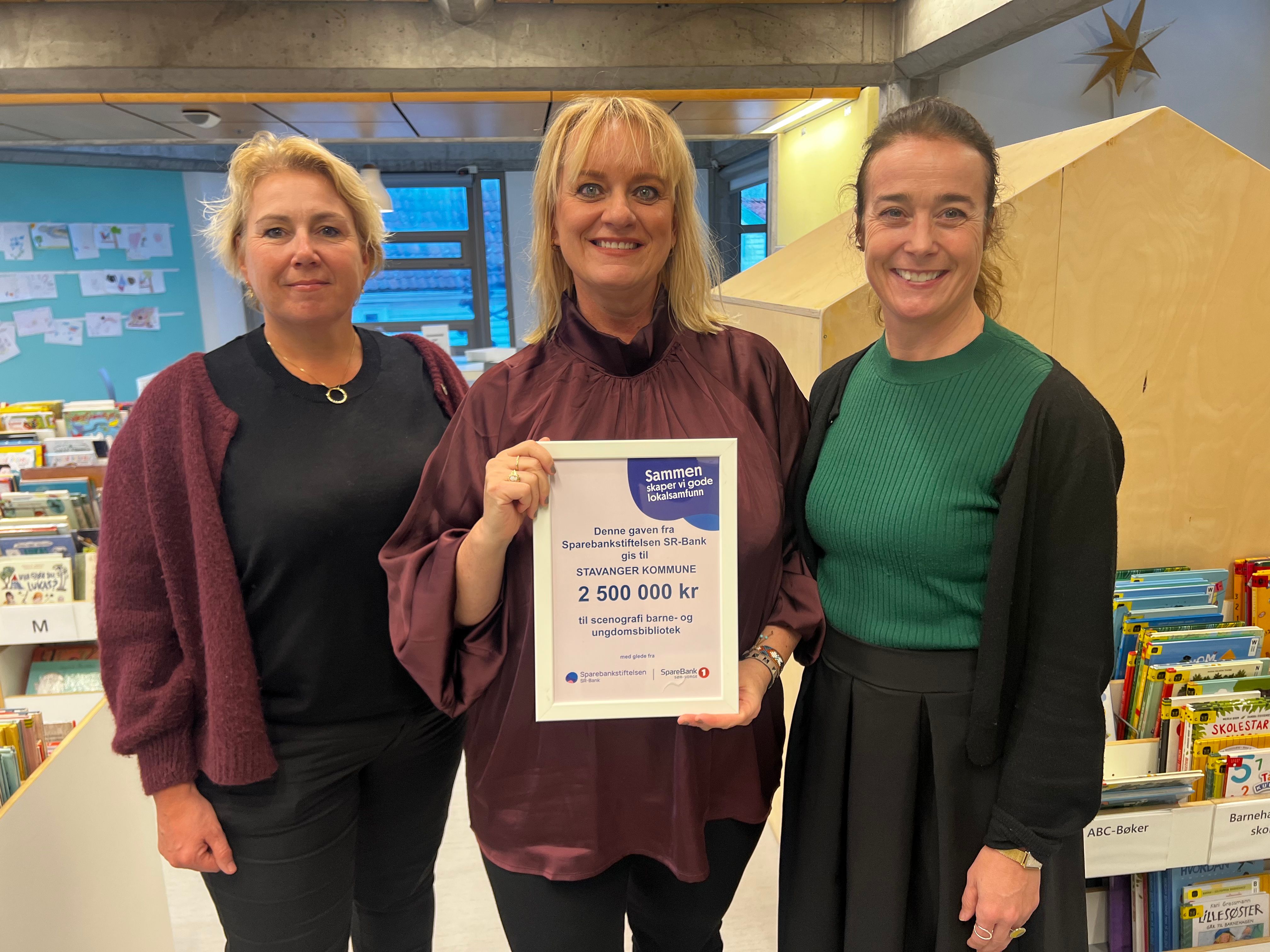 Anne Torill Stensberg Cille Ihle og Ellen Instefjord på barnebiblioteket på Sølvberget