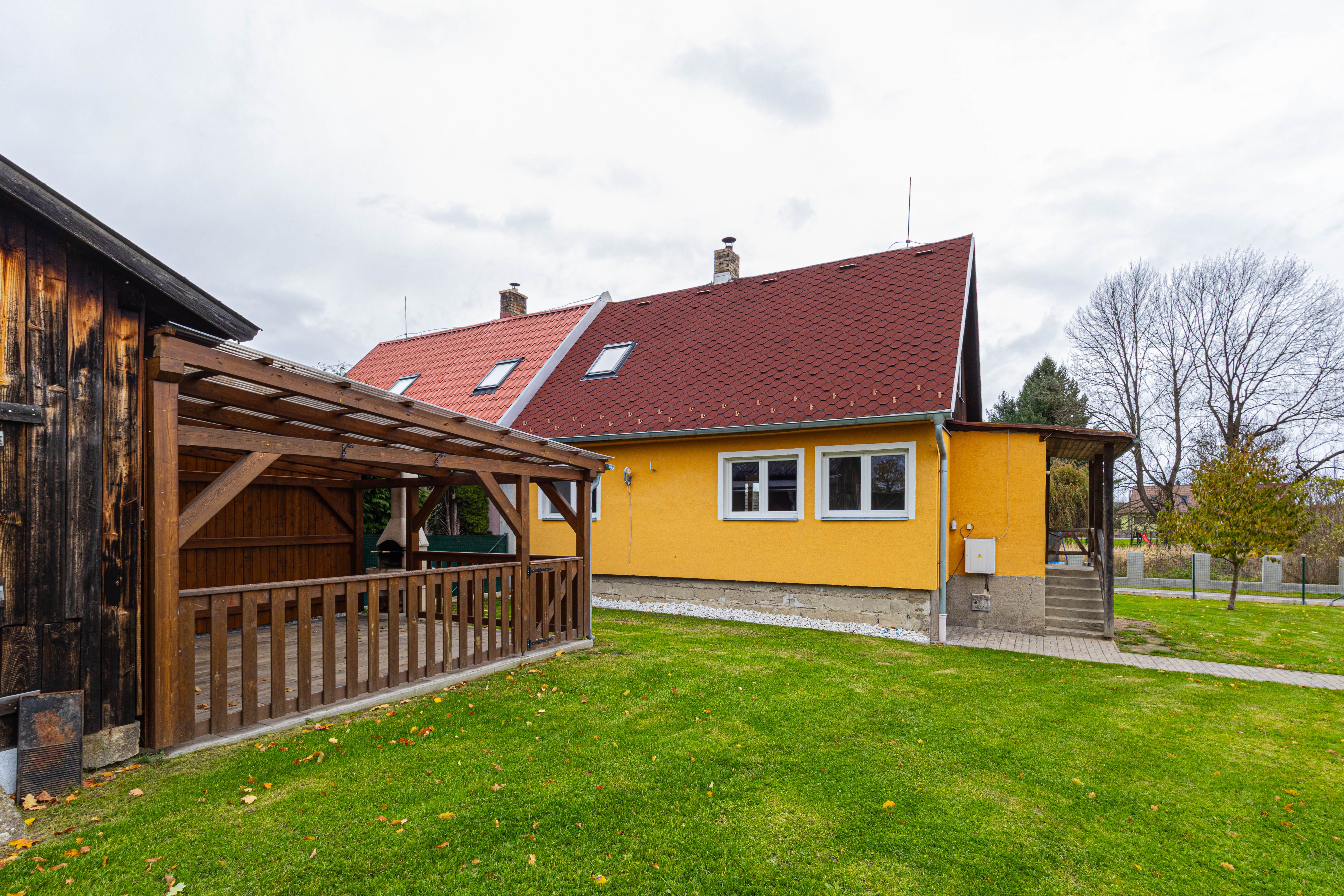 Prodej rodinného domu 4+1, pozemek 527 m2 Byňov u Nových Hradů