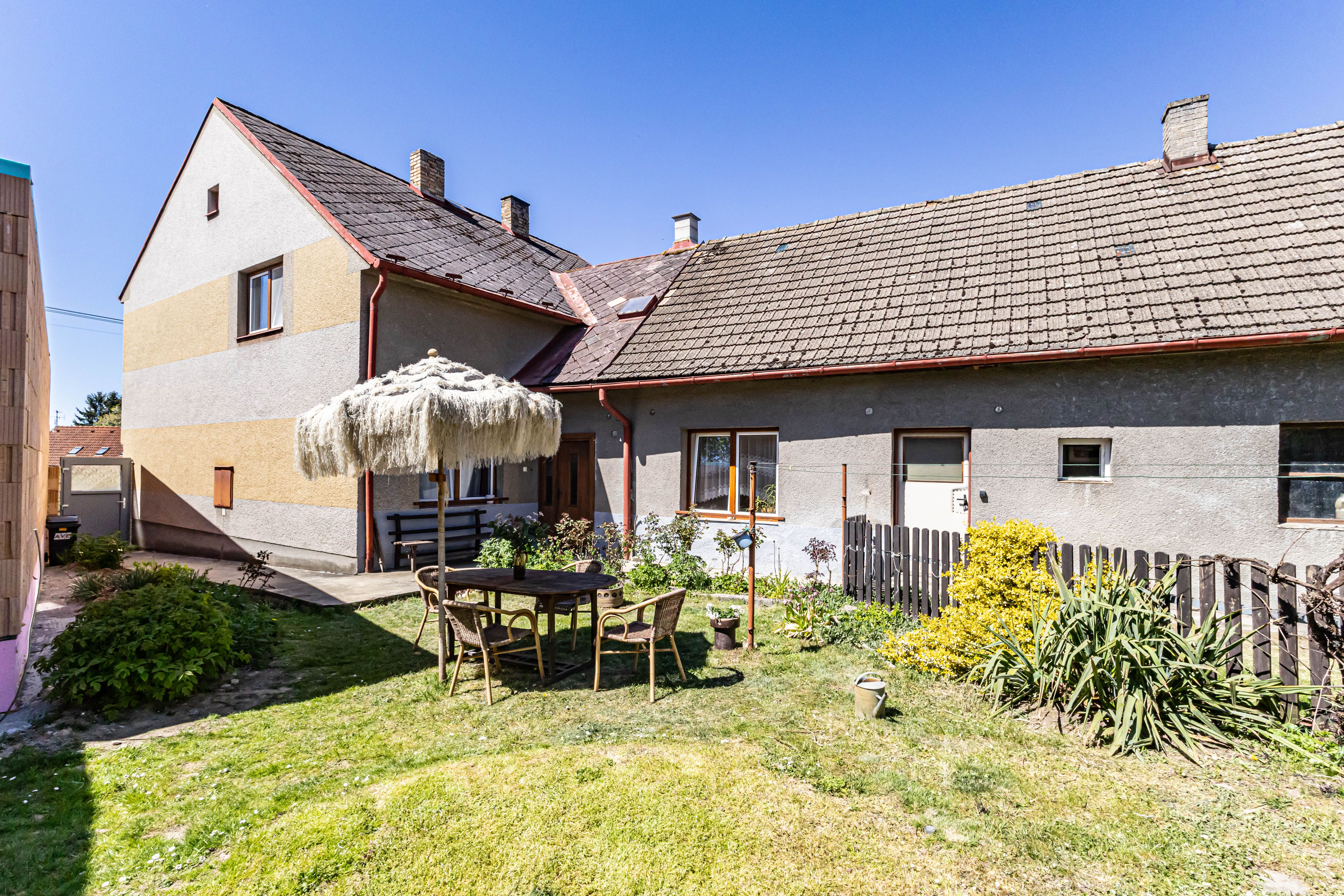 Prodej RD 6+1 250 m2, pozemek 3 642 m2, Vícemil, Jindřichův Hradec