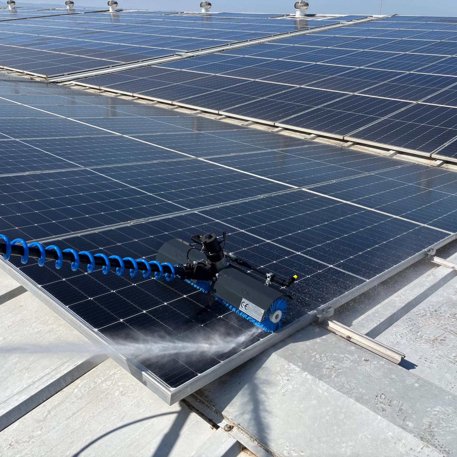 limpieza-instalacion-autoconsumo