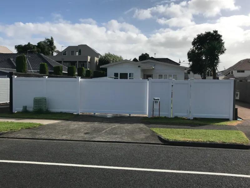 Matilda – Full Privacy Sliding Gates