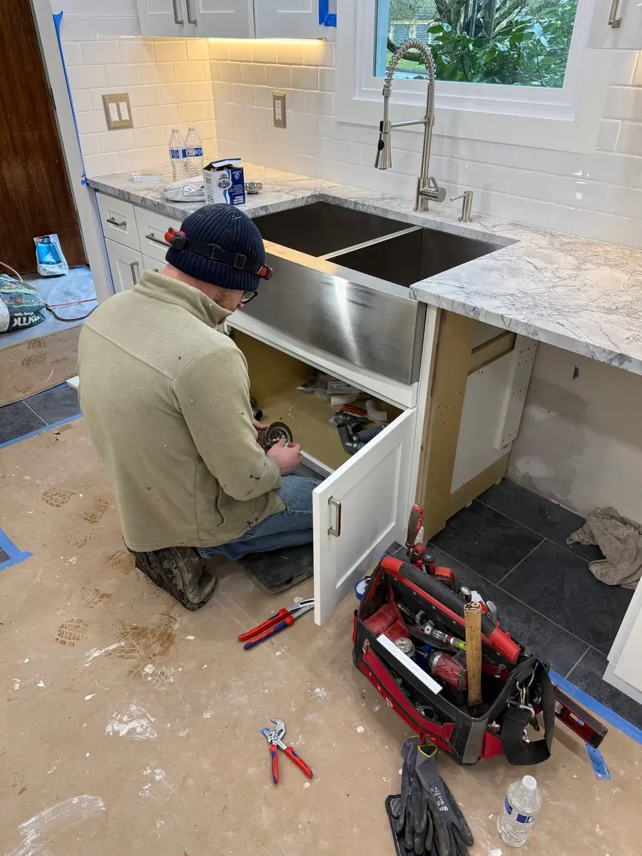 Complete Kitchen Remodel in South Seattle: Wall Removal, Peninsula, Heated Floors finishes photo 2
