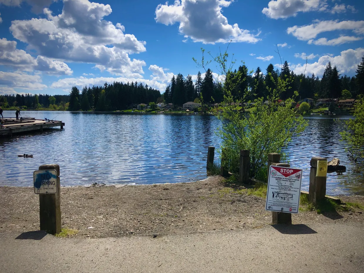 Cottage Lake on a summer day in the Woodinville area