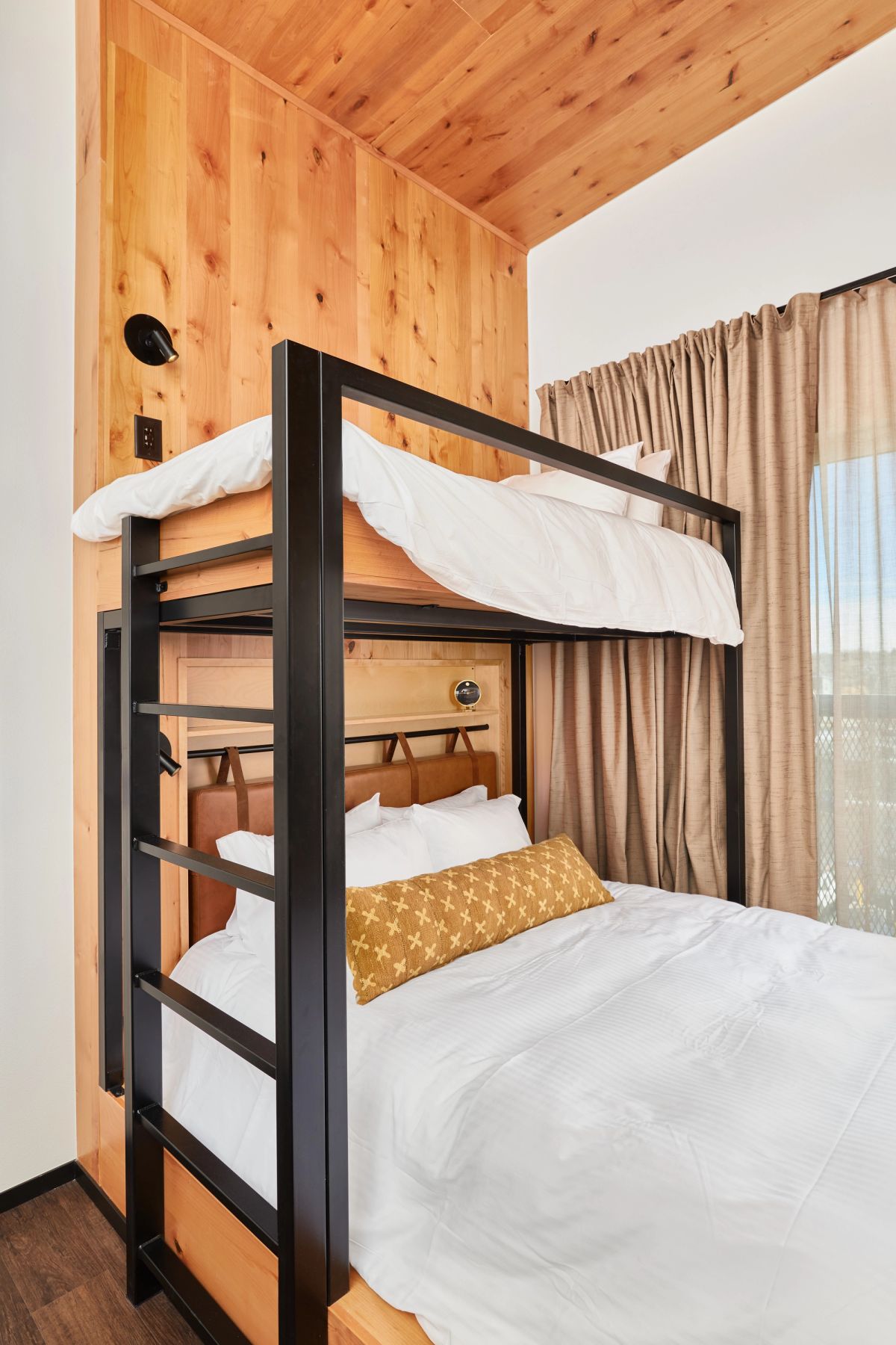 Jr. Queen Bunk Suite - View 4
