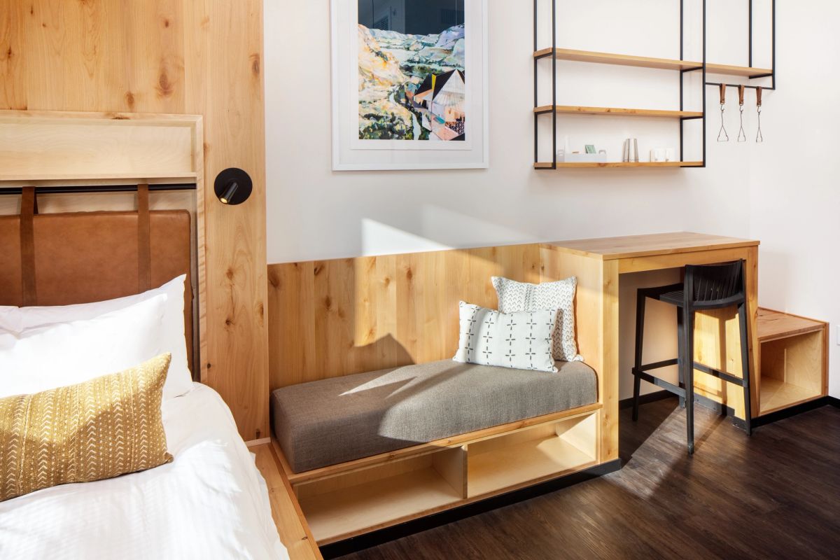 Pet Friendly Jr Queen Suite
