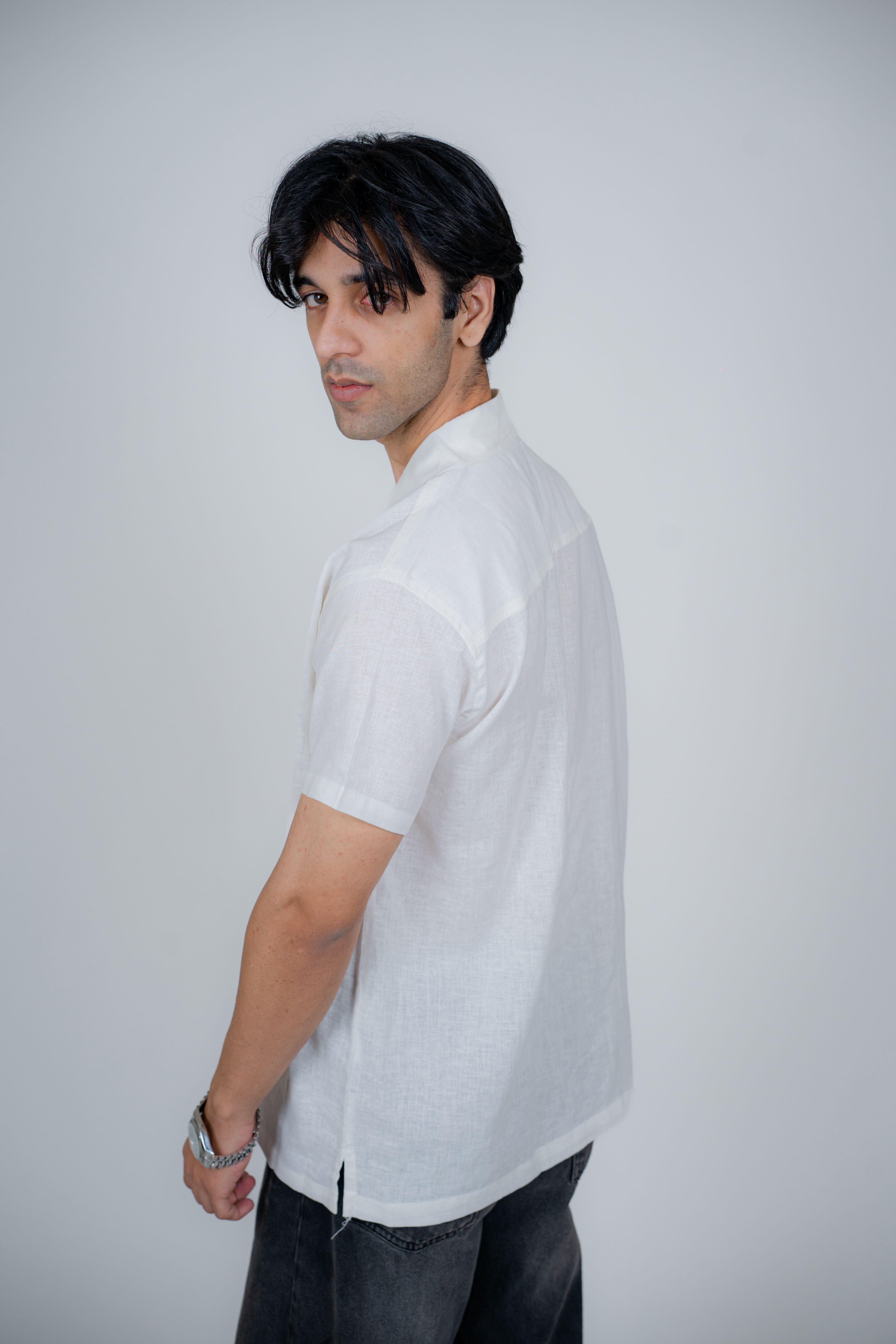 Basic white T-shirt Side