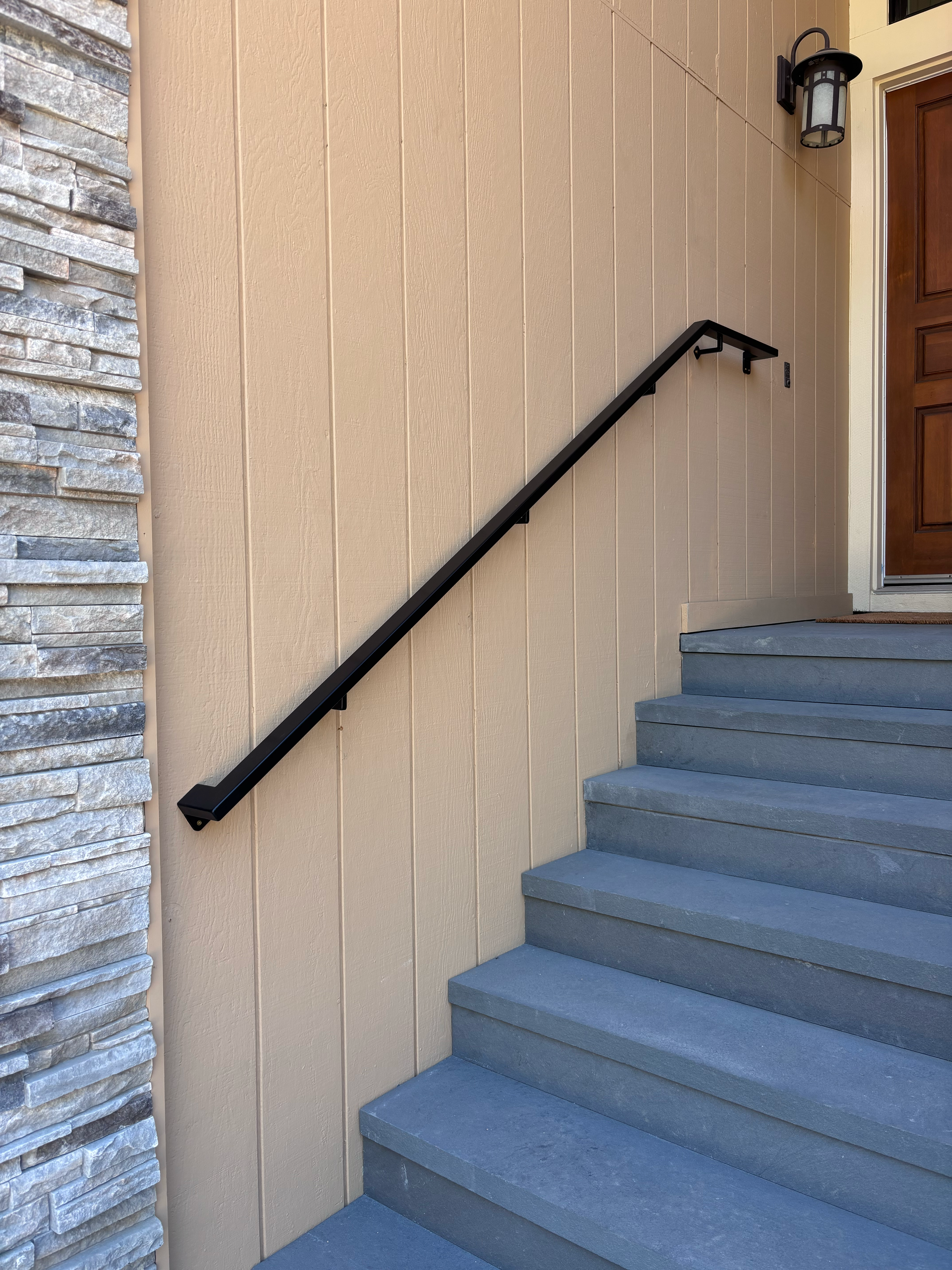 Pleasant Hill Traditional Stair Handrail