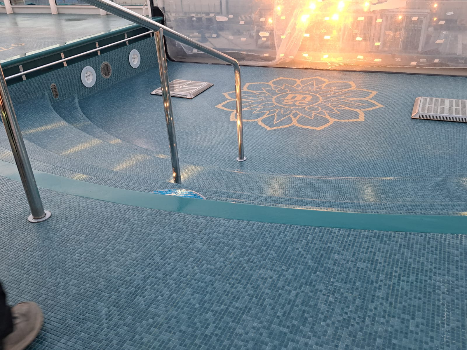 Manutenzione piscina MSC