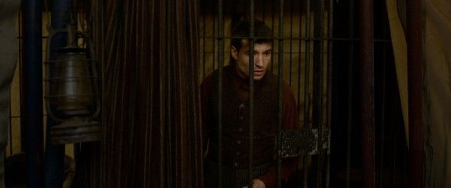fantastic-beasts-2-ezra-miller