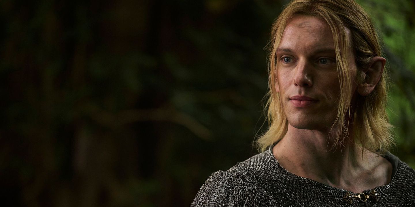 Jamie Campbell Bower som Celeborn i 'Ringenes Herre: Magtringene'