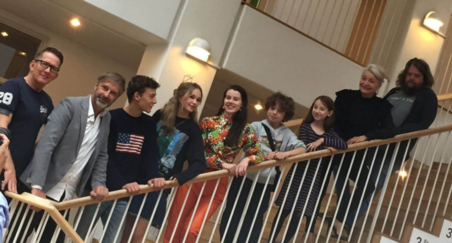 Far til fire, cast