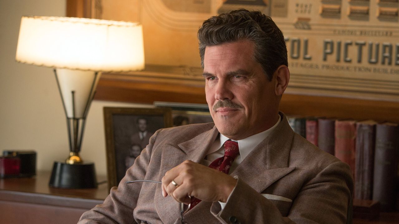 josh_brolin_hail.jpg