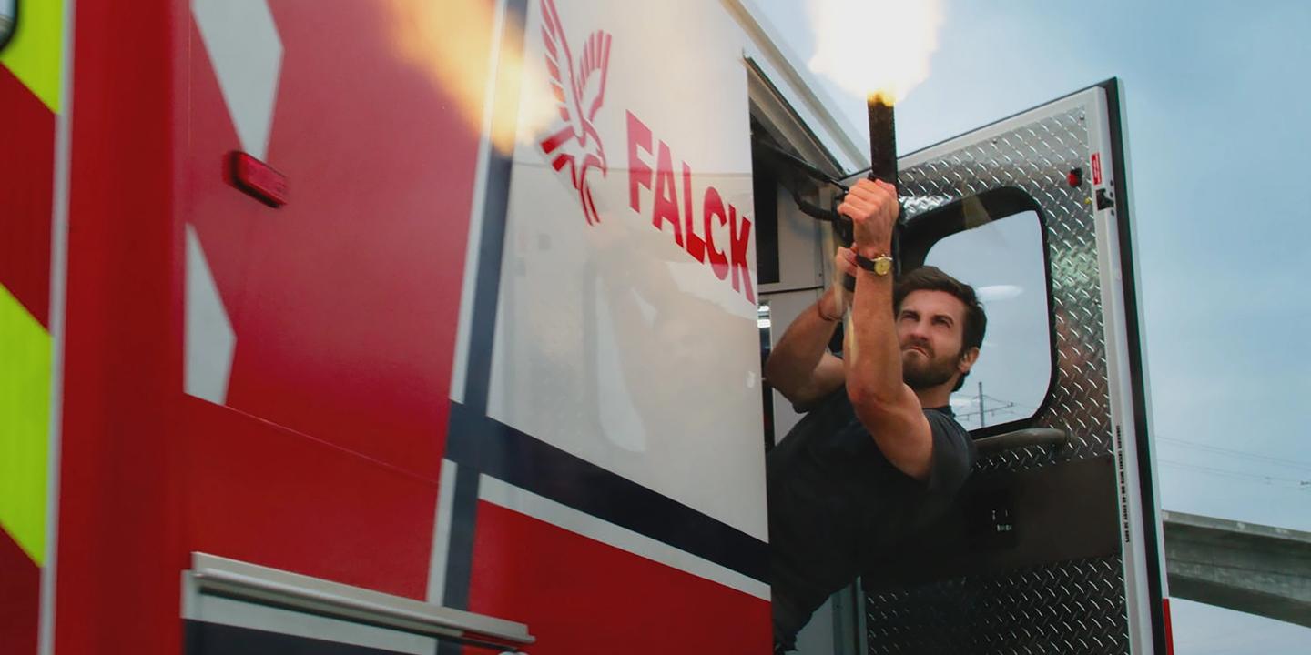 Jake Gyllenhaal / Ambulance / Falck