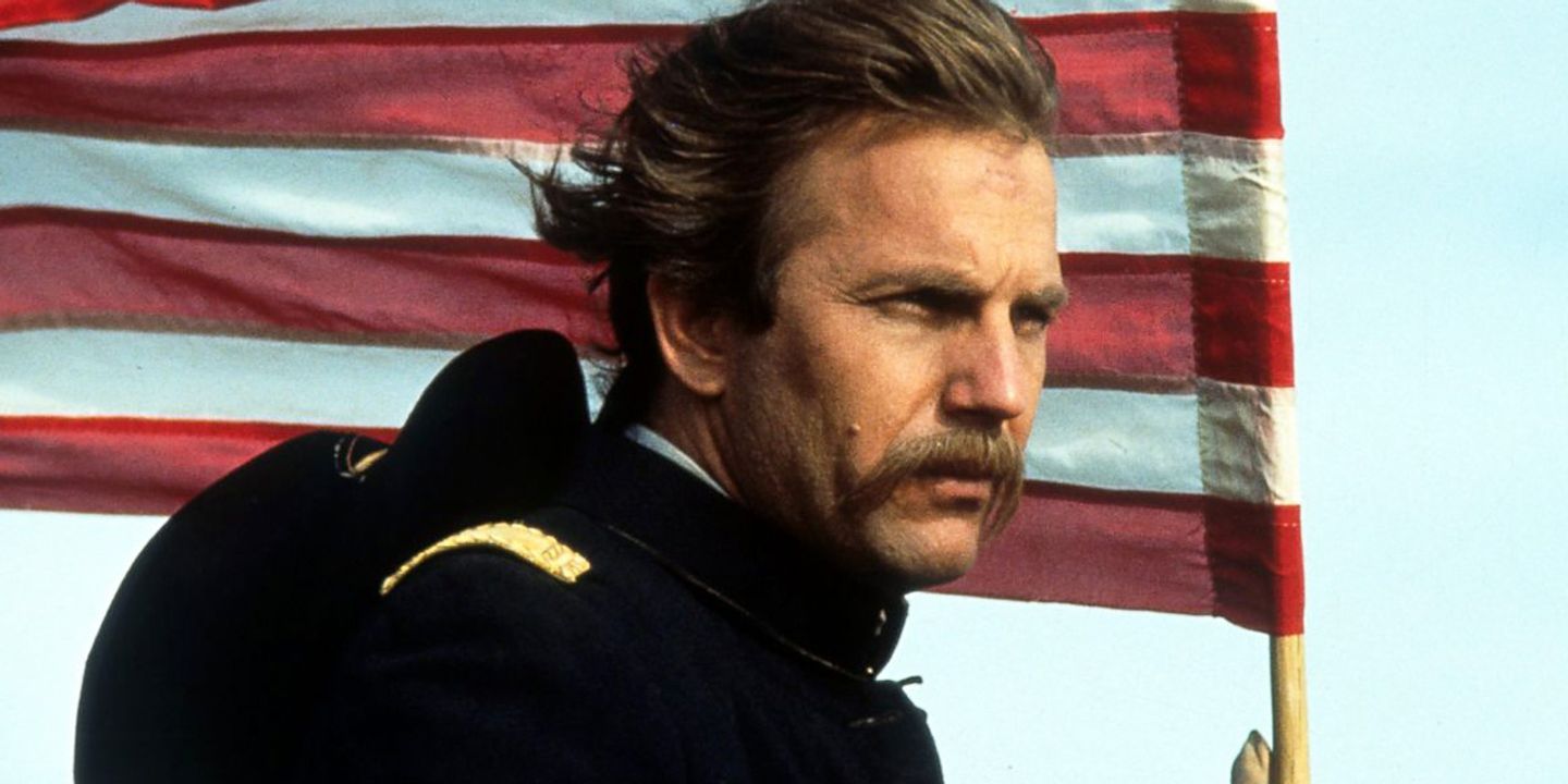 gty_kevin_costner_dances_wi.jpg