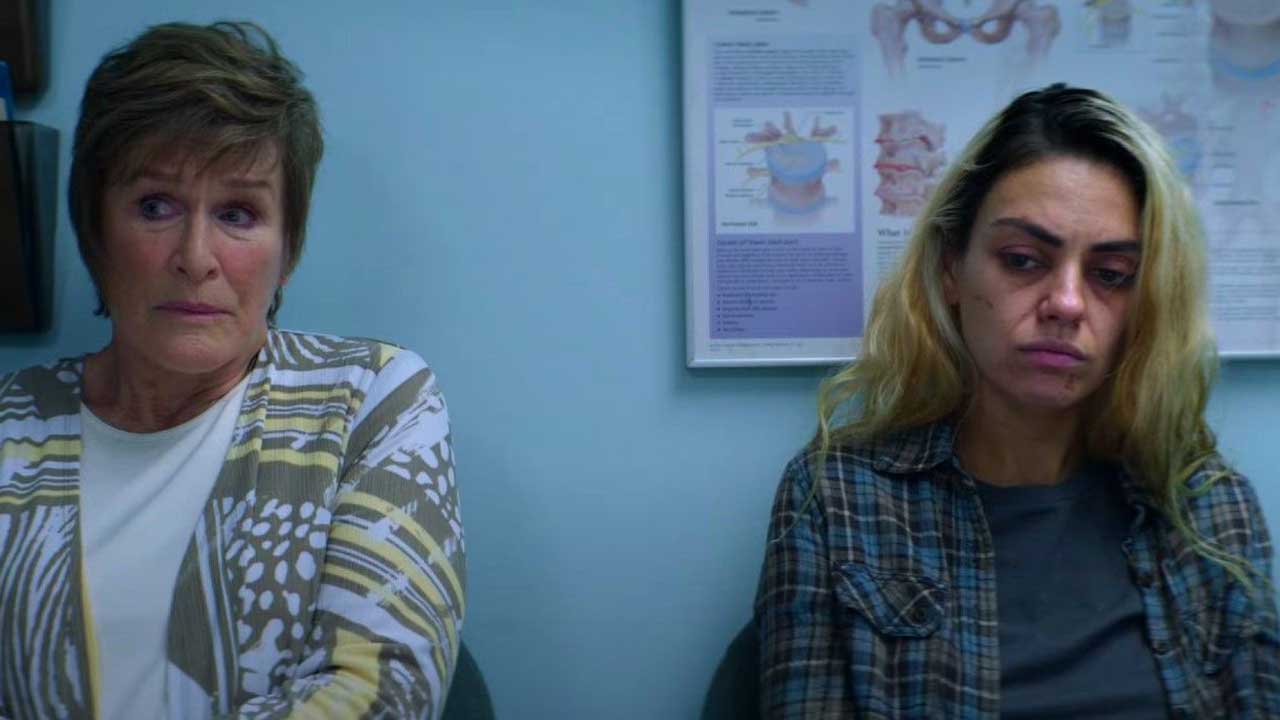 Glenn Close og Mila Kunis i 'Four Good Days'
