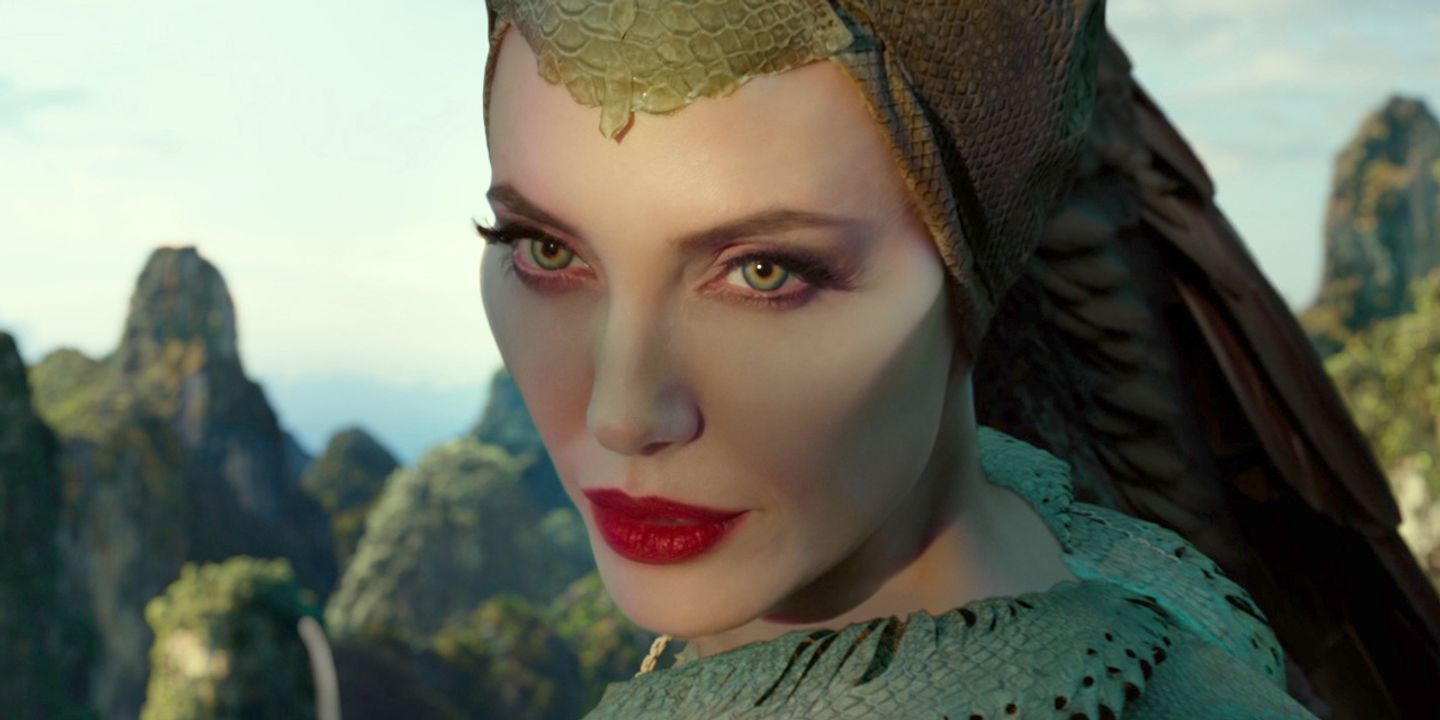 maleficent-mistress-of-evil-angelina-jolie-2.jpg