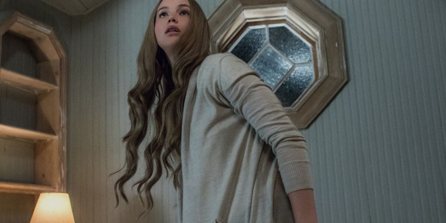 mother_-_jennifer_lawrence_0.jpg