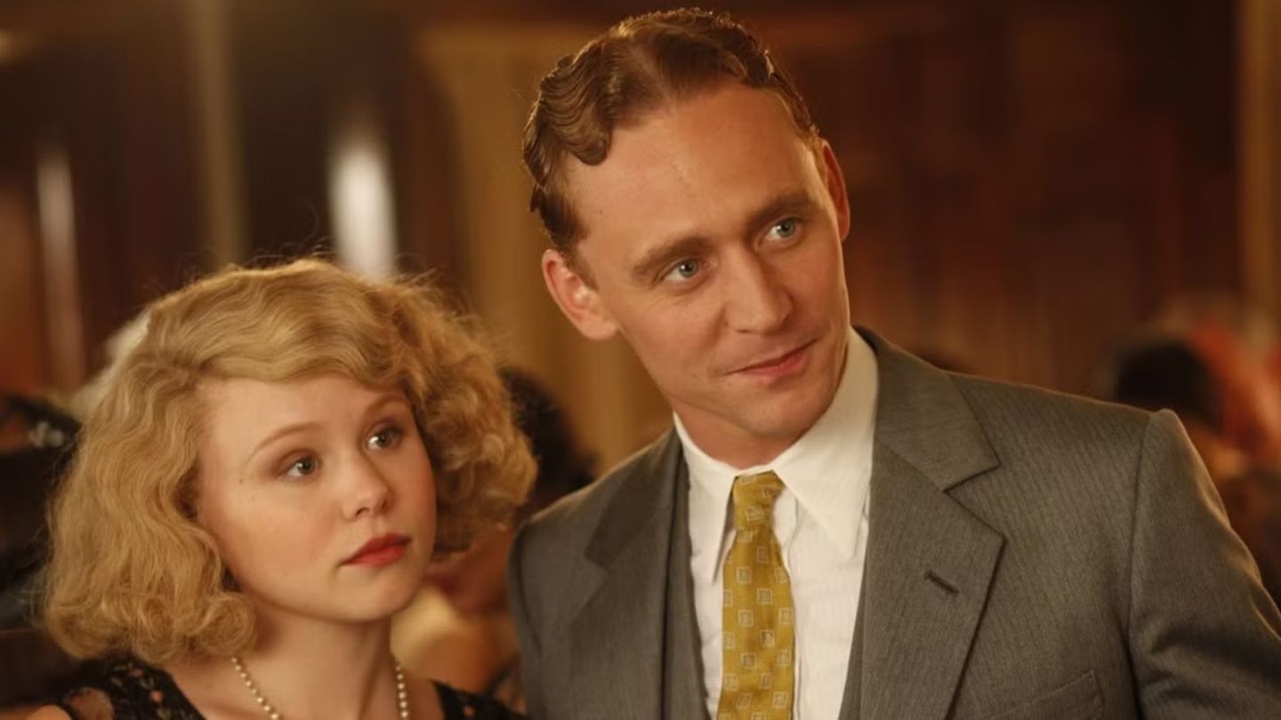 Tom Hiddleston som F. Scott Fitzgerald i Midnight in Paris