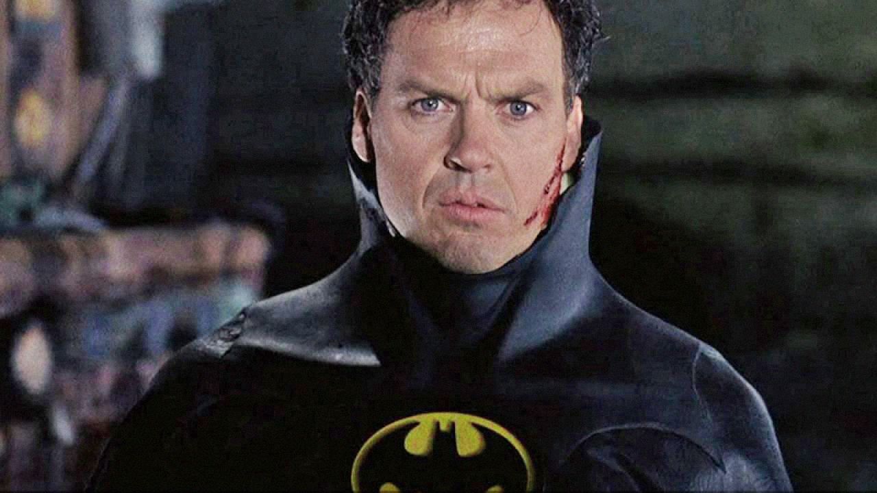 Første kig på Michael Keatons nye Bruce Wayne og Supergirl i fuld dragt