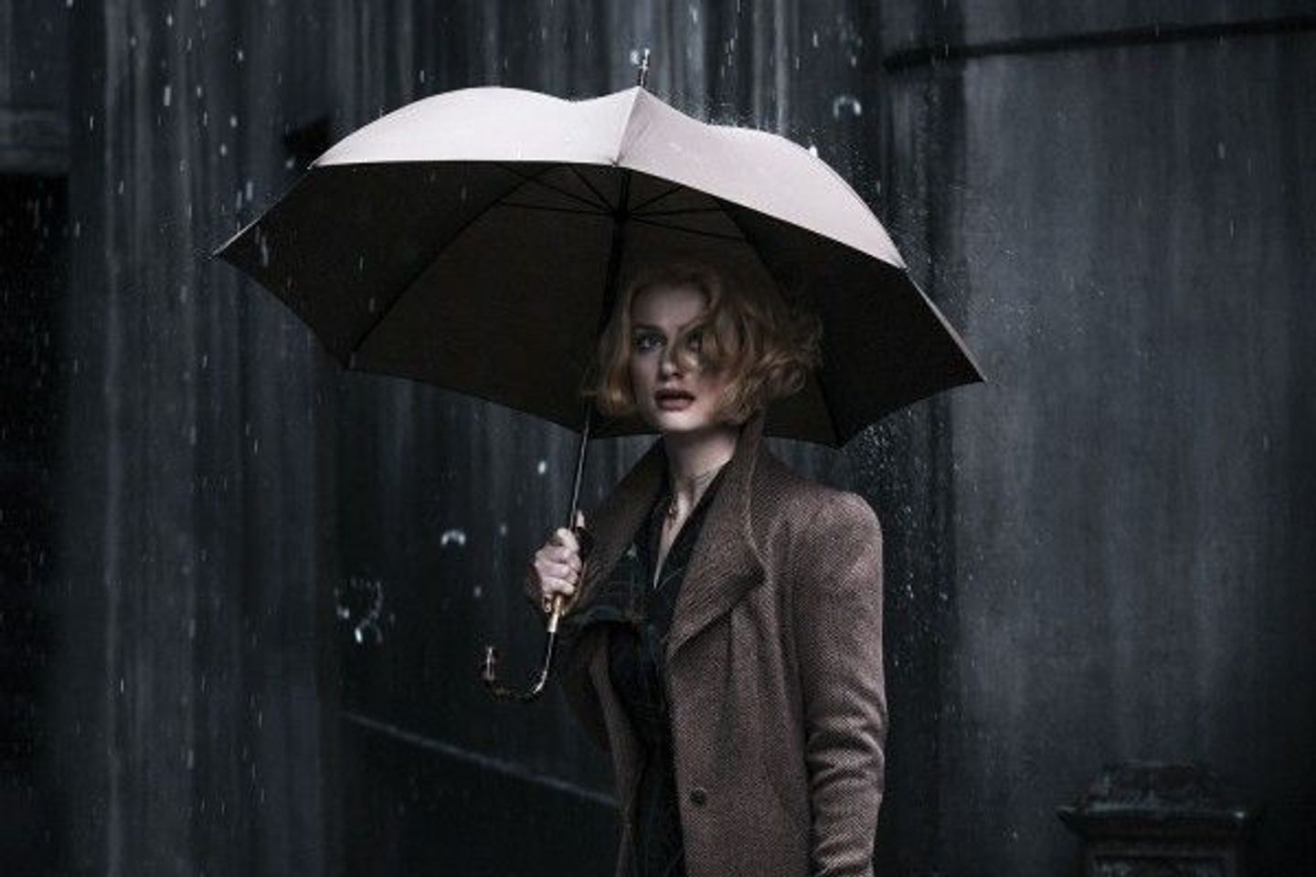 fantastic-beasts-the-crimes-of-grindelwald-alison-sudol-queenie