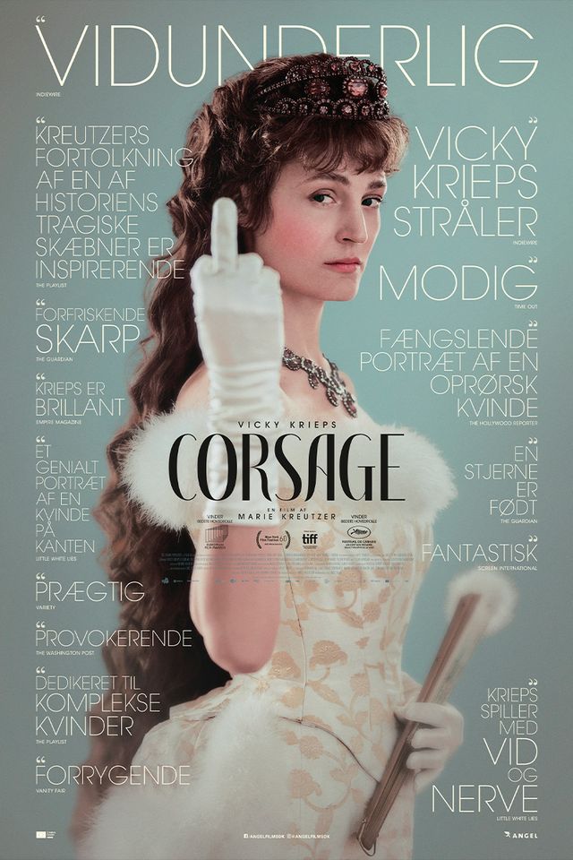 corsage.jpg