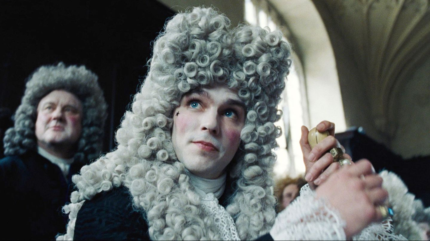 The Favourite Searchlight Pictures